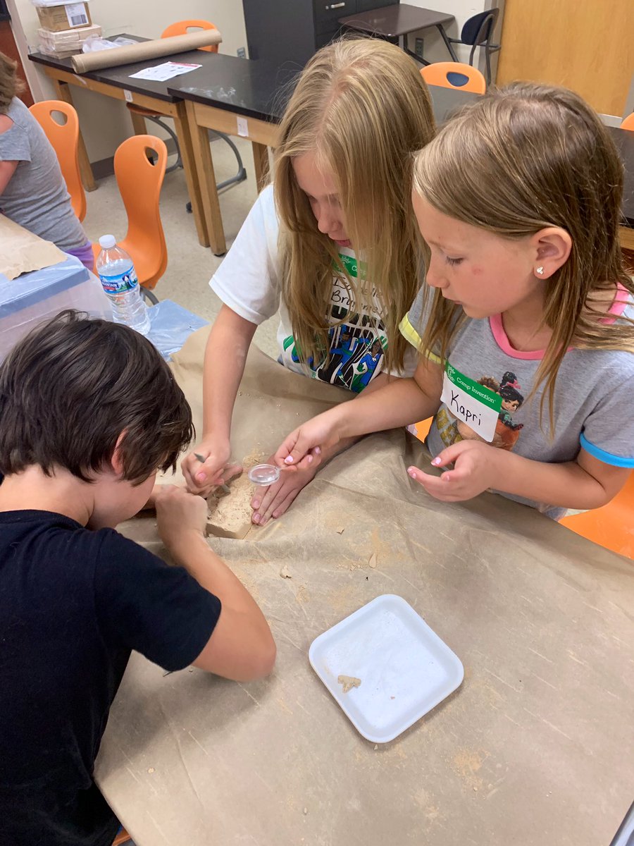 MrsJacqueGuy's tweet photo. Day 1: Today we were archeologists and dug up fossils! #campinvention https://t.co/DEnrxaZL8f