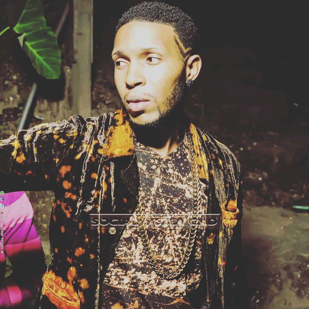rtadaxgallery's tweet photo. The ultimate fashion @rtadaxmusic Supersaiyan
🎶
#fullmoon #rtadax #light #party #photooftheday #dreamer #black #themoon #bestoftoday #stars #sleep #dream #fashionblogger #dreams #photo #dark #moon #orange #amazing   #nightsky #sky #TheLionKing #BBNaija #TheSquad #TrumpIsARacist https://t.co/DsKWmDNzdG
