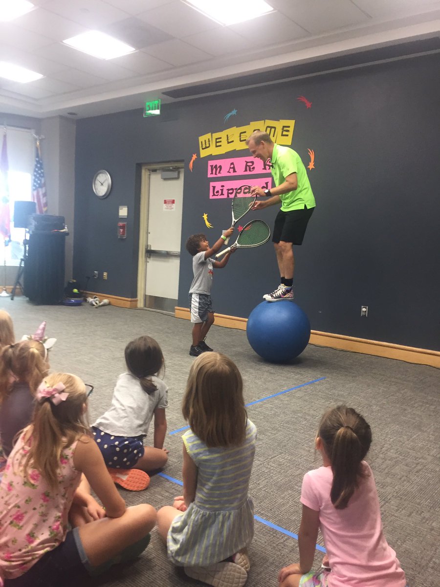 EducareSide's tweet photo. Last Thursday, the Johnson City public library invited us out for a very fun day! We watched Mark Lippard juggle and balance, plus, we caught up on some summer reading! Thanks JCPL!!! 😋 https://t.co/MHrRIqaLV7