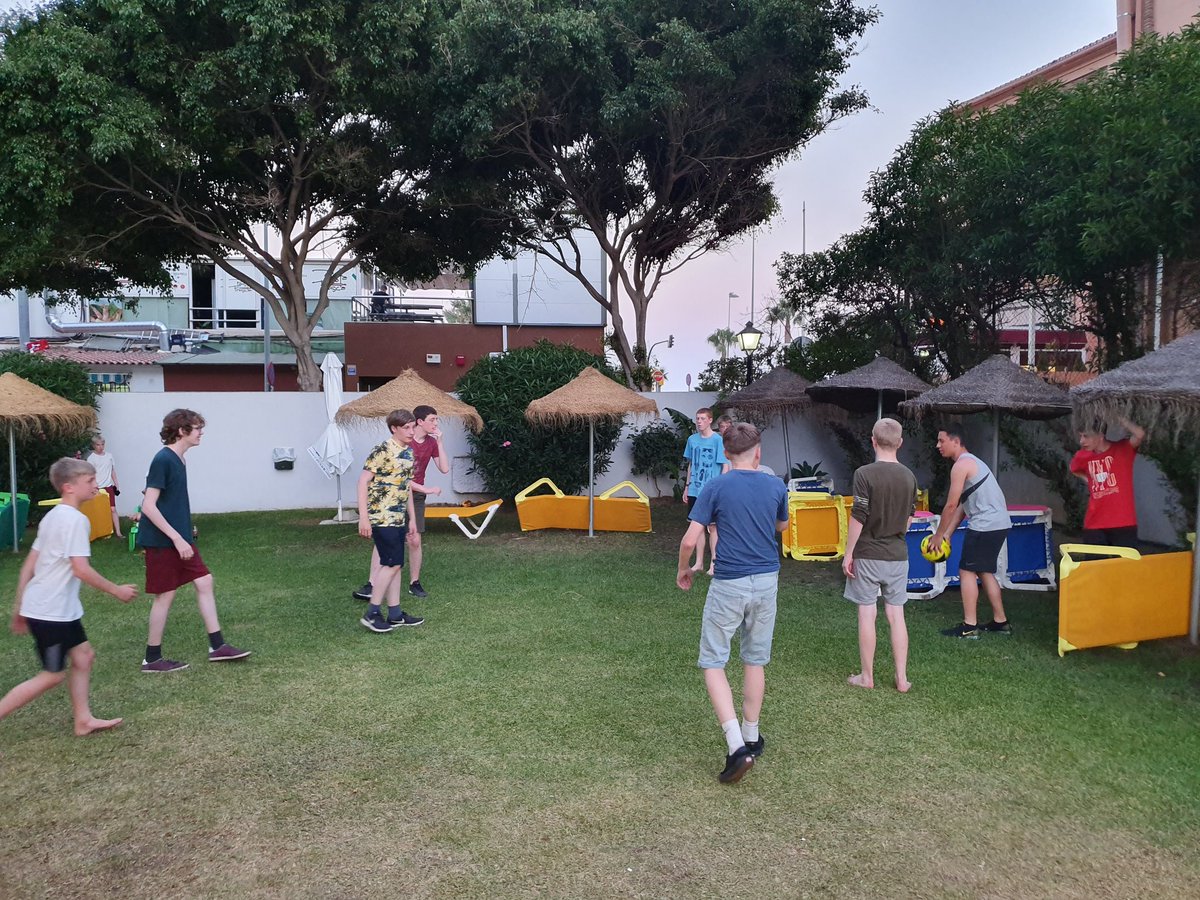 Halliwell_mfl's tweet photo. The true test of any school is the type of young human it helps to create. @Rossett students have done themselves proud. Numerous unsolicited compliments from members of the public and the hotel staff  #RossettSpain2019 it's been a pleasure! https://t.co/EoXoFzTshD