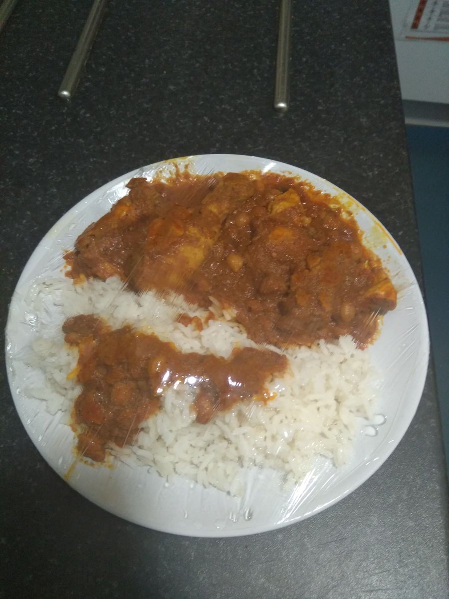 sahaTheLimes's tweet photo. Another cooking session tonight - this time led by one of our residents! He taught the residents how to make chicken curry with rice from scratch! #TransformingLives https://t.co/RO7z9aGkGH