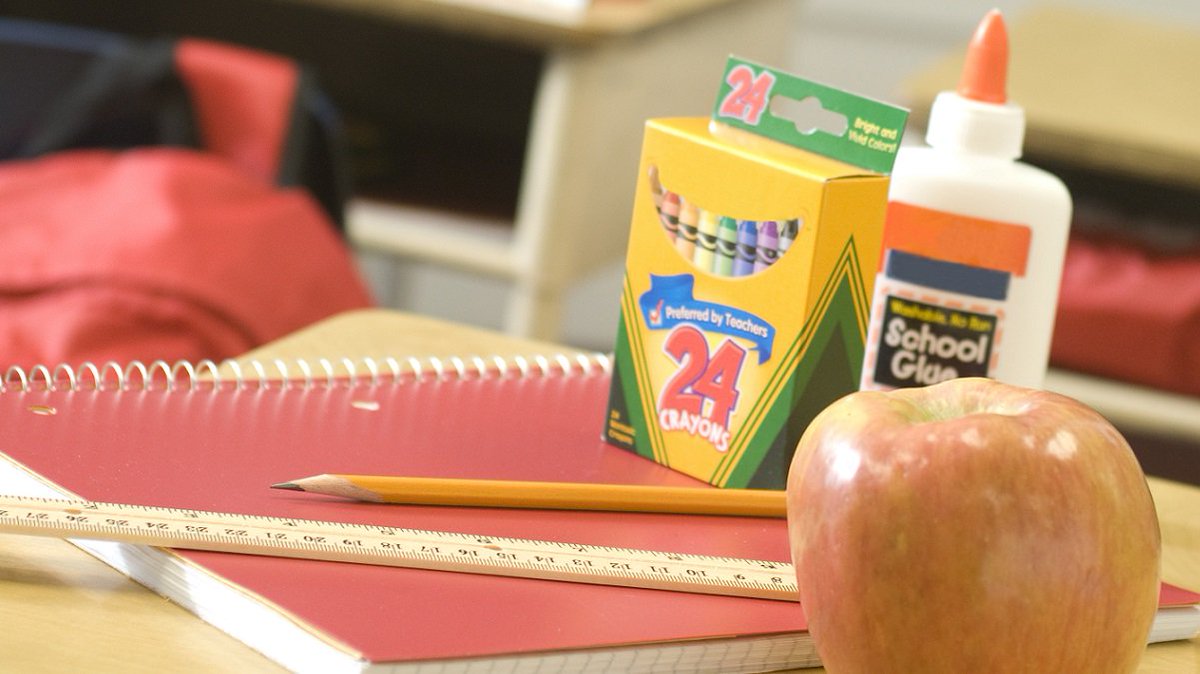 DMJInsurance's tweet image. Help local families get ready for back to school! My office is collecting school supplies from July 15 to August 5. #HereToHelp
#HereToInspire
#dmjinsurance