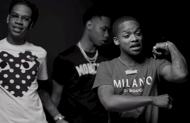 QuinelleHolder's tweet photo. [VIDEO] 💣 @MakBandz &amp; #SMOOLA FT. @147Calboy - ORDINARY https://t.co/tNSv3HBOrM https://t.co/WjZIqt64oc