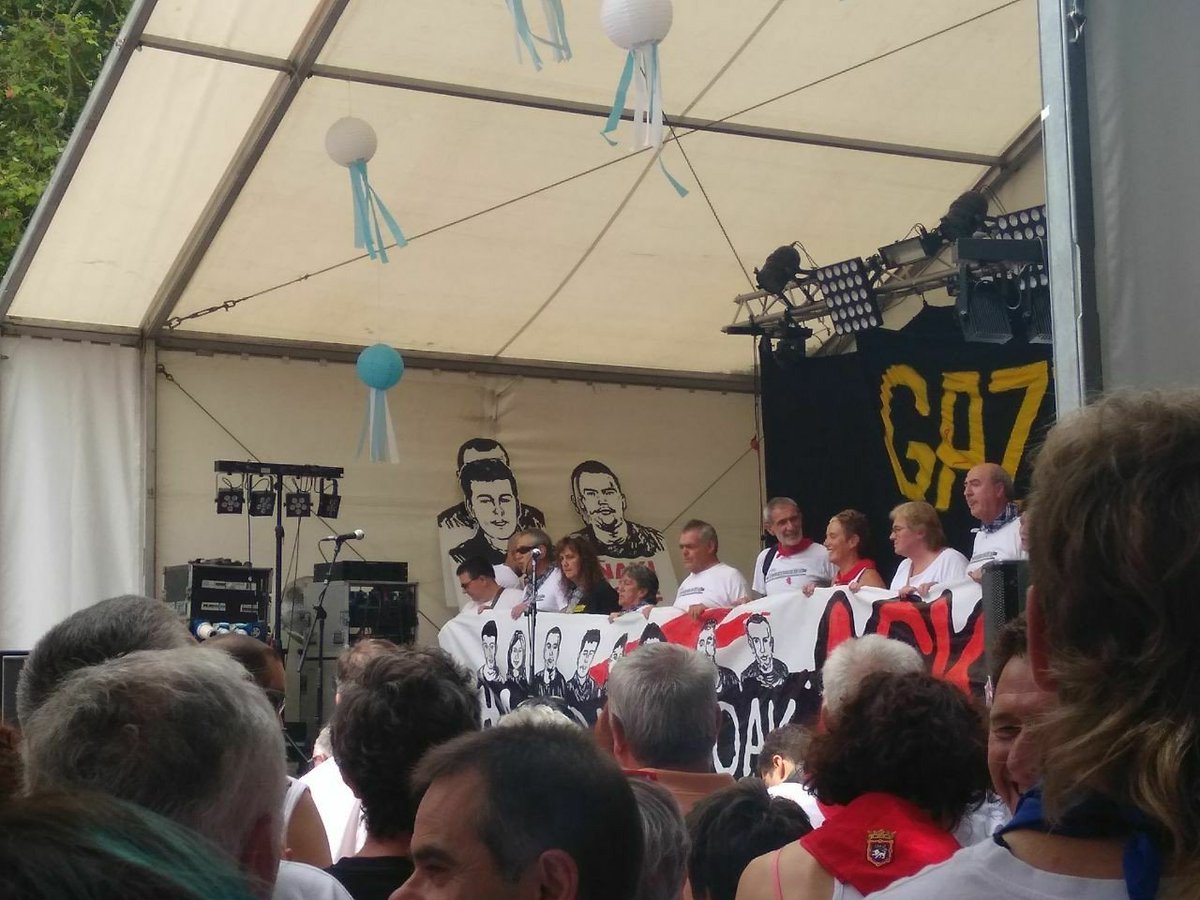 La <a href="/TamaraVila83/">Tamara Carrasco</a> va estar dissabte a la mani que es va fer a #Iruñea amb <a href="/Altsasugurasoak/">Altsasu gurasoak</a> per reclamar la #llibertat dels 8 joves injustaments empresonats pel cas #Altsasu. Més de 900 dies a presó per una baralla. I encara creus que això no va amb tu?