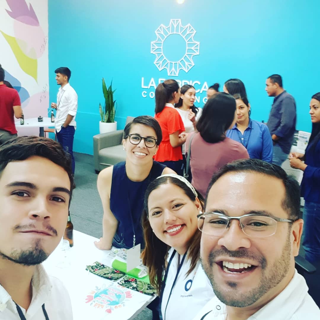 OscarMairena's tweet photo. Estuvo brutal x todo el ambiente, intercambio y la buena vibra que se vive entre #emprendedores, además q esta gente hace las cosas súper #tuani, trabaja con los mejores, sobretodo aprenderé muchísimo
#soloparaemprendedores #incubation #businessprogram #managua2019 #entrepenuers https://t.co/1hDN4pi4iy