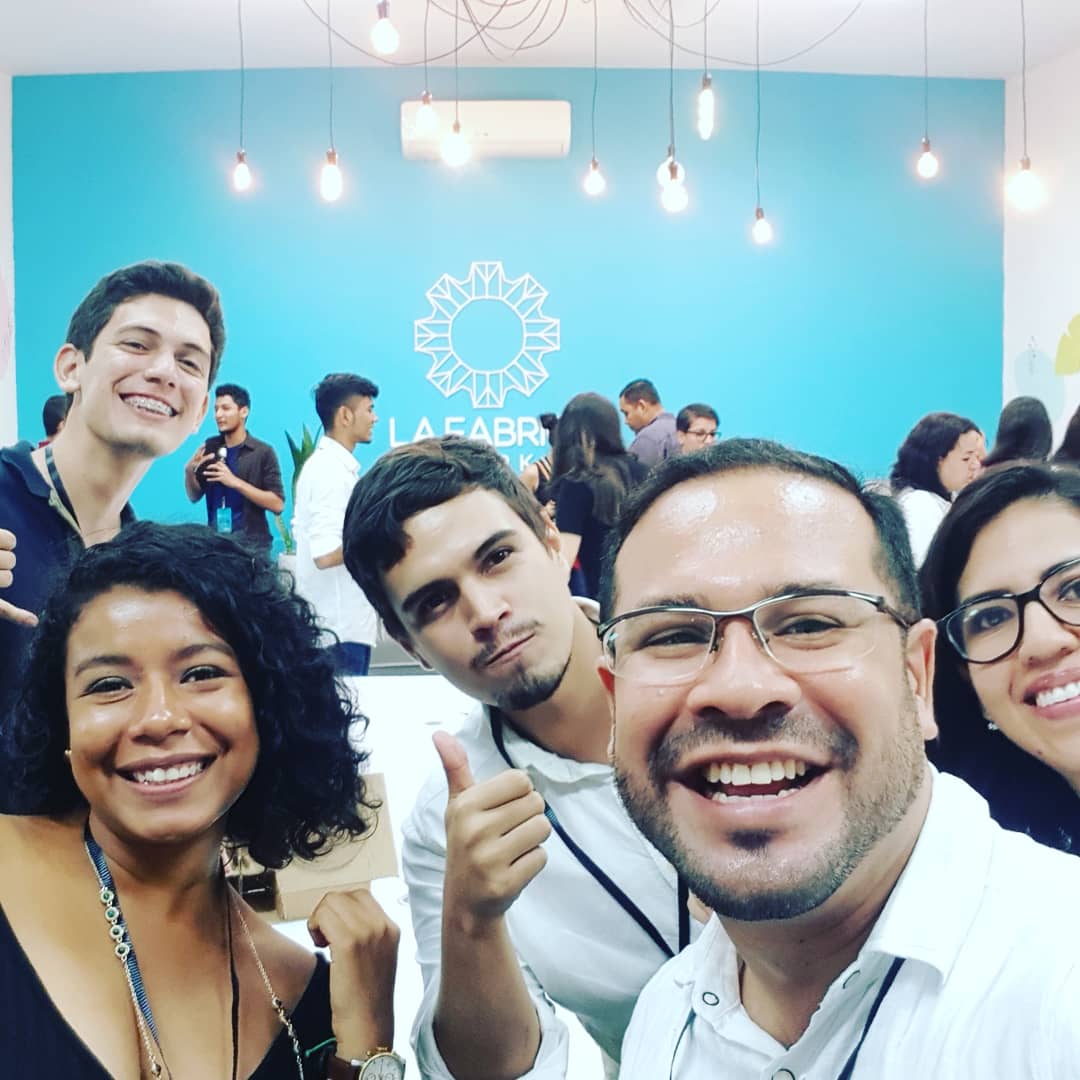 OscarMairena's tweet photo. Estuvo brutal x todo el ambiente, intercambio y la buena vibra que se vive entre #emprendedores, además q esta gente hace las cosas súper #tuani, trabaja con los mejores, sobretodo aprenderé muchísimo
#soloparaemprendedores #incubation #businessprogram #managua2019 #entrepenuers https://t.co/1hDN4pi4iy