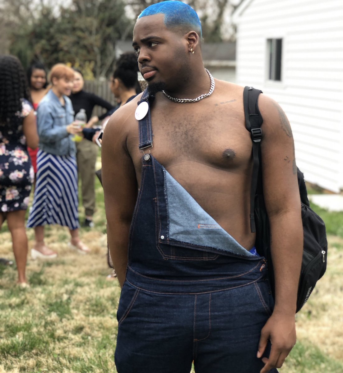 dbChiVers's tweet photo. Wasssssssup #HU23 ! Im Conrad Sylvanus, a rising junior sports medicine psychology double major from Chicago, IL! Im in MOTM Class 1 & served as a model coach this past year. My advice is do not be afraid to take risks. See yall soon🗣
#MOTMLastDayofSummer #WhoDatBe @MeccaModel https://t.co/FooSYKnHzH