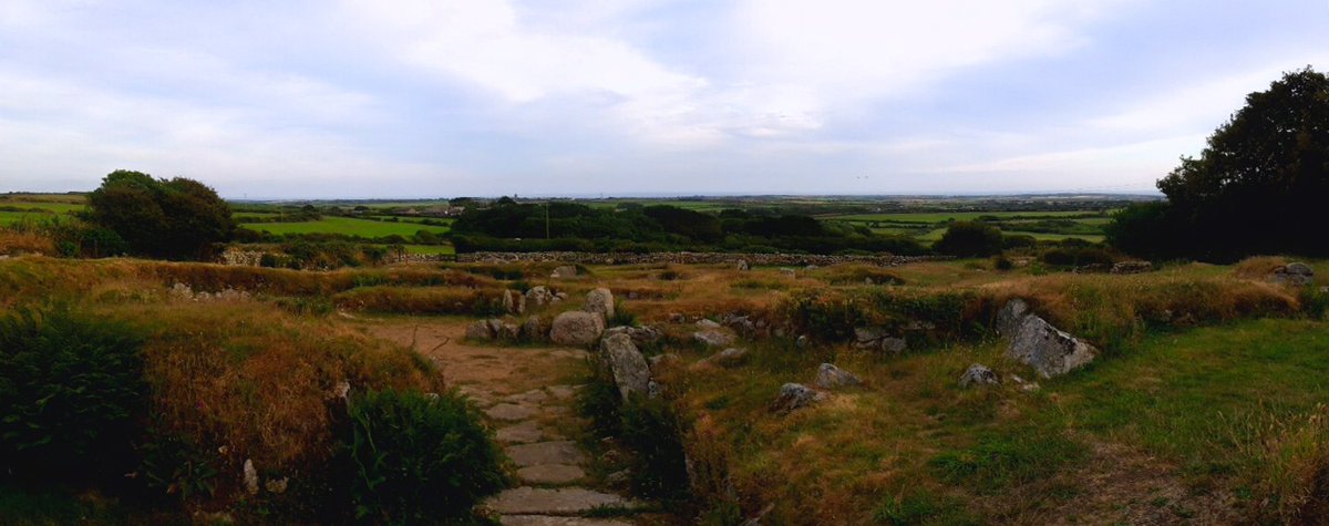 Carn Euny, an Iron Age village of courtyard houses thought to have been occupied intermittently from around 2400 years ago. Courtyard houses unique to Penwith as are fogous, the mysterious underground tunnel that runs through it. #PrehistoryOfPenwith