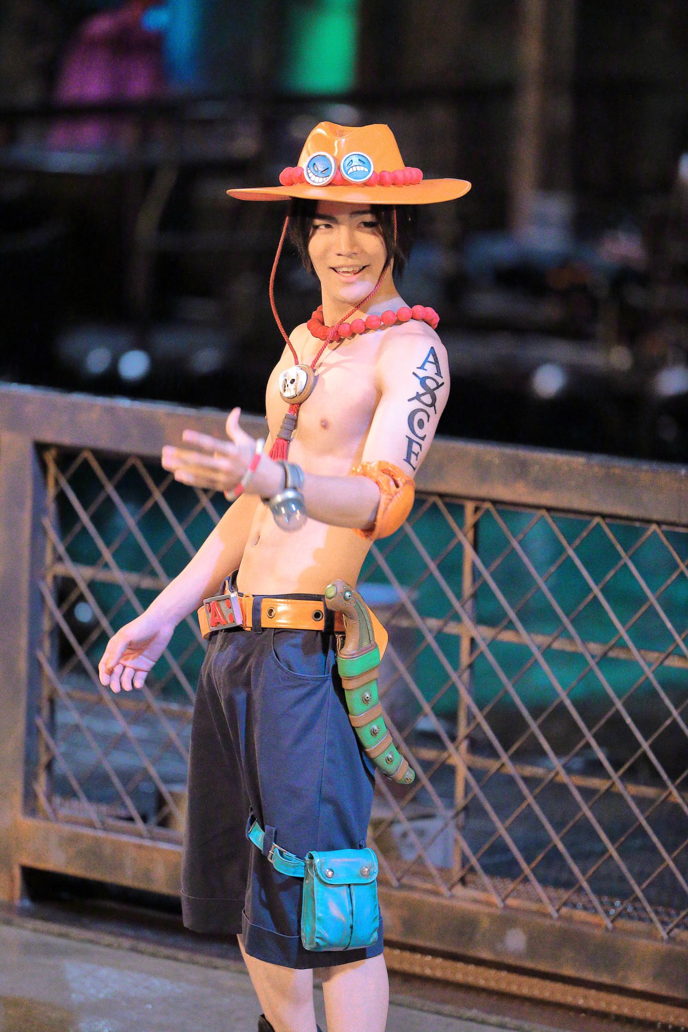 ユニバーサルスタジオ USJ ONE PIECE エース　ベルト　コスプレ M.Minami on X: 