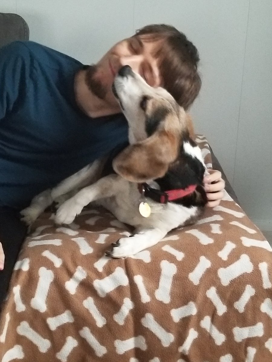 XJ9LoL's tweet image. Ally's dog passed away today. He loved me so much. This was him when he only knew me for 3 days. I became his best friend. He would always look at me, cry if I left, follow me when I took showers. If anyone else left, he didn't cry because I was there. I'll miss Charlie my friend