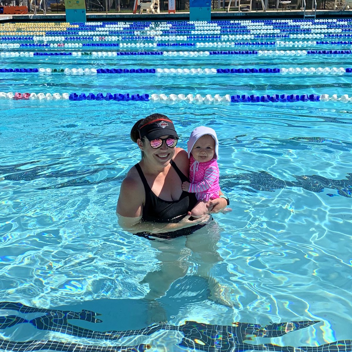 Happiness is a day at the pool! 💦
•
Baby and I went to our first mommy and me swim class today and it was so much fun! I was thankful for my @shadyrays that kept my eyes protected from the bright sun! ☀️ Who else spent some time in the pool today? 

#shadyraysbr #bibchat