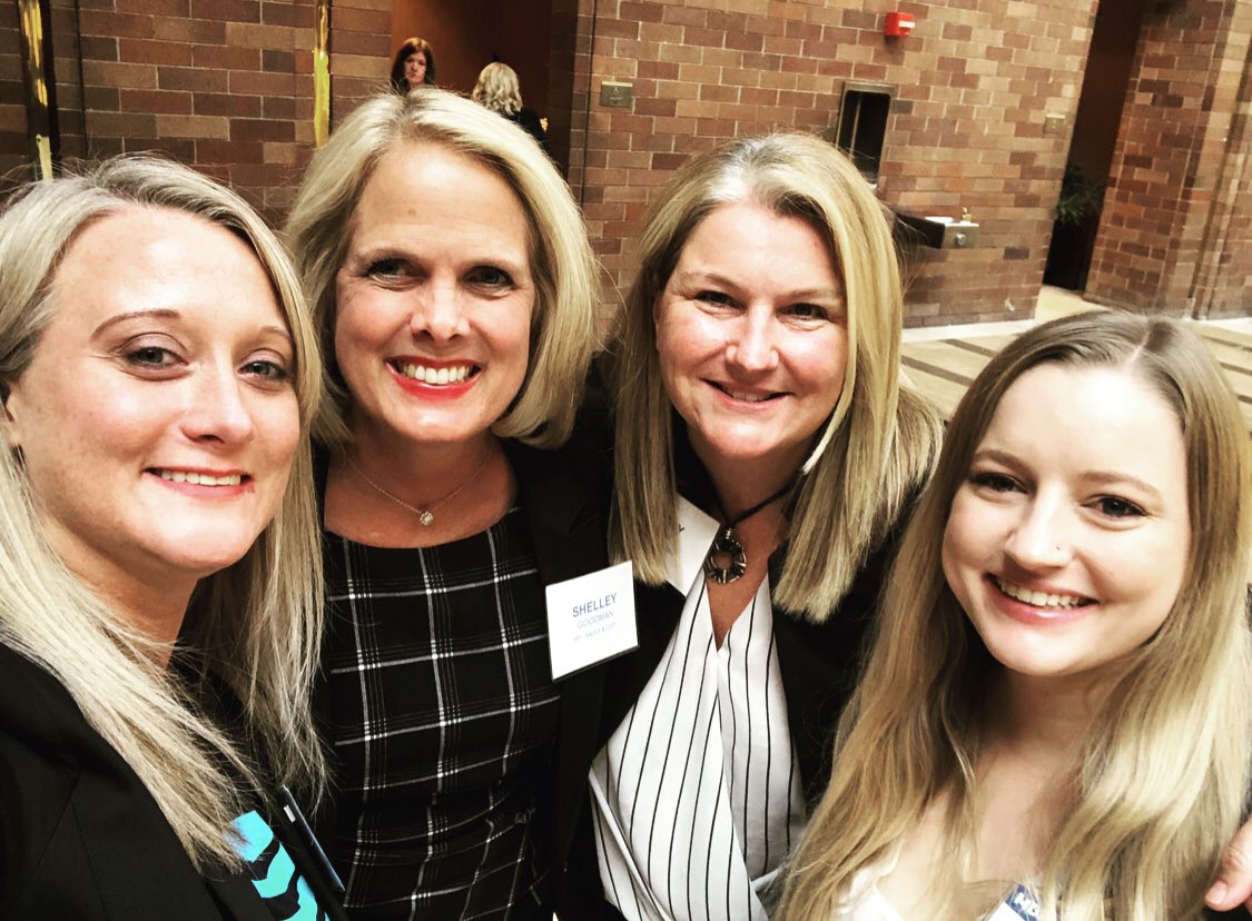Sarah_Poole85's tweet photo. What better place to see @CristySwink and @_Shelley_G than #2019MDPLIFE ! #CareerGoals #LifeAtATT #Growth @Sara_M_Morgann @ambrcates @MatthewCLinden @jemeFL @jrluna11 https://t.co/Hki9mWr0qt