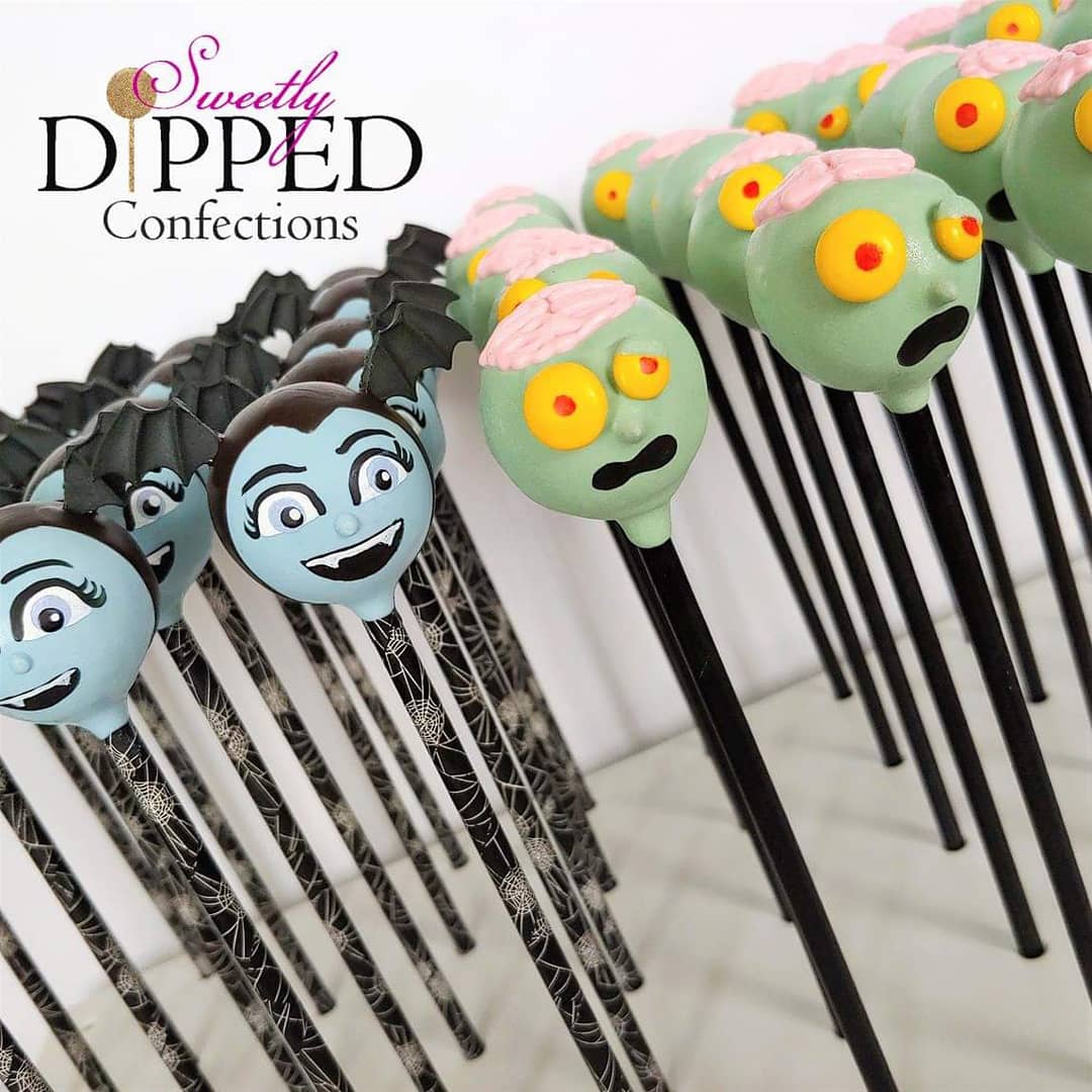 sweetlydipped's tweet photo. Vampirina & Zombies kicked off a three-day celebration for Gerald and Germany's 5th birthday!!
#cakepops #oreos #customsweets #vampirina #zombies #sdconfections https://t.co/4wGDcX00rR
