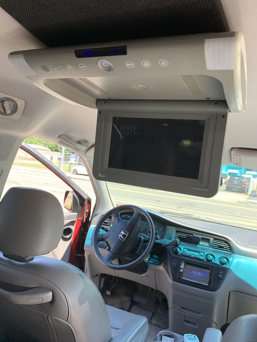 MetJoeAutoElect's tweet image. Installed an Axxera double din DVD head unit with an iBEAM backup camera, and 10.1” flip-down monitor in a 2002 Honda Odyssey.