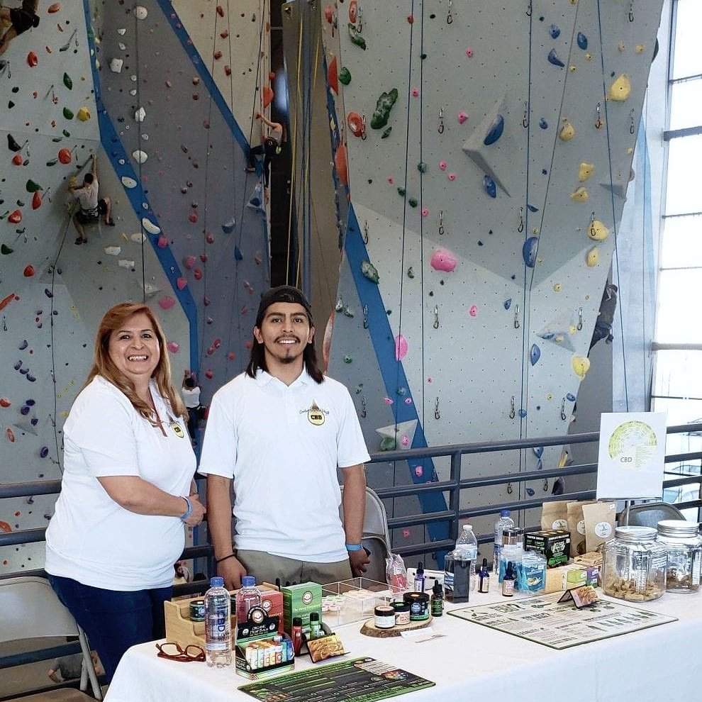 BeyondDelight's tweet photo. At summit climbing, yoga and fitness #cbdpainrelief #cbdlife #cbdlifestyle #cbdheals #cbdbody #cbdbodycare #cbdoil #cbdointment #cbdvape #cbdgummies #cbd #cbdmovement #cbdwholesale #cbdretail #cbdeducation #cbdwellness #cbdhealth #cbdfordogs #cbdpets #cbdforcats #cbdforthepeople https://t.co/SCy97mixkJ