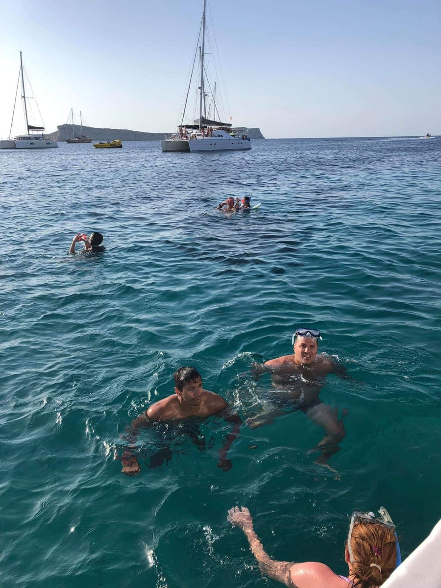 ChilliPepperibz's tweet photo. Join us for relaxed and chilled boat trips in Ibiza with swimming, drinks and sunsets.

Find out more here https://t.co/6Ku6BpLrrz 

#ibiza #ibiza2019 #boattrip #SanAntonio #lovelifeloveibiza https://t.co/kuF9cxZbtA