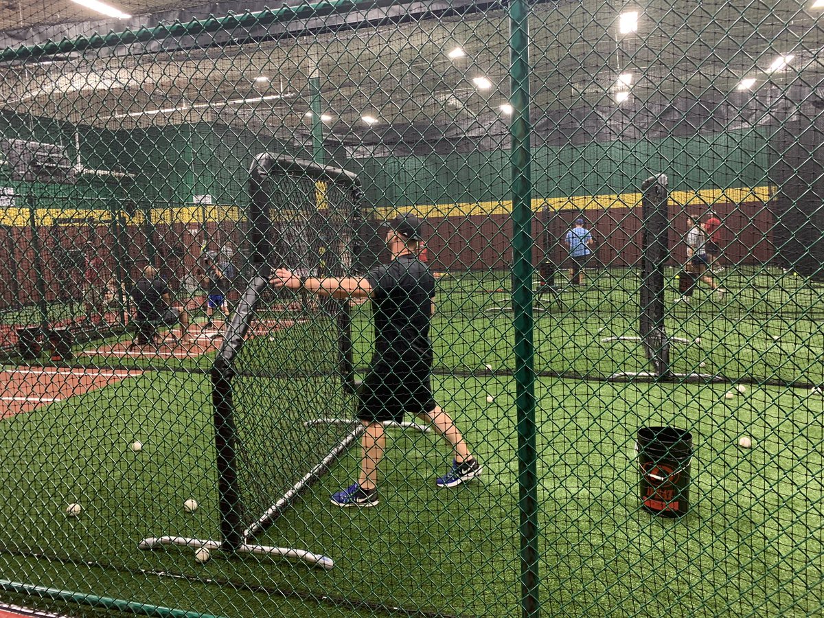 DBATVaBeach's tweet photo. Instructors are hot tonight!  Come out and book lessons with the best instructors in Hampton Roads! 👍 #Development #GoDBAT https://t.co/Rb46dGWga2