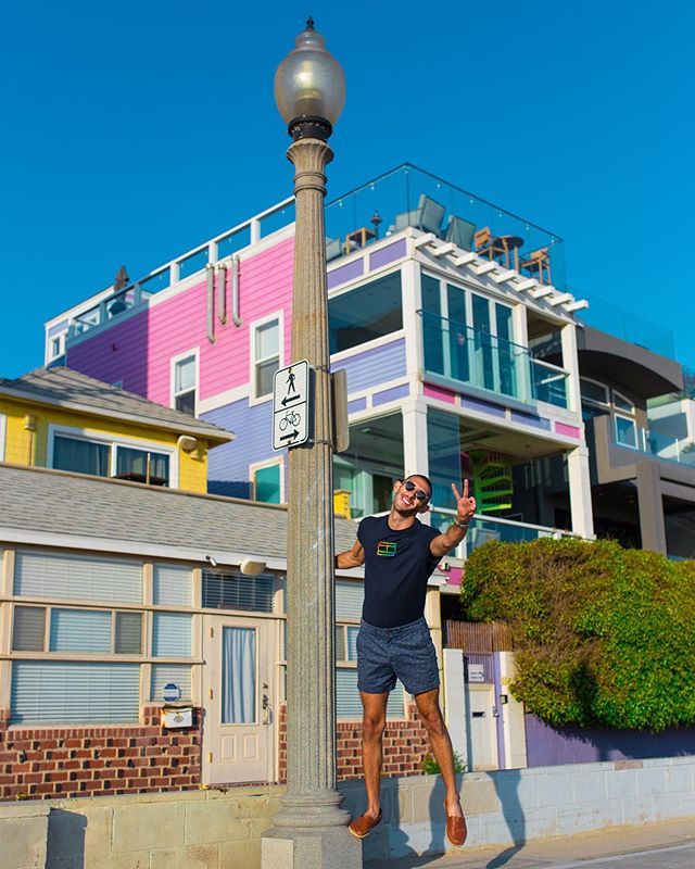 Y’all already know this is my favorite type of Monday (sky) blues 😊🌞 Except recently the weather in Santa Monica has been lacking blue skies &amp; sunshine, but after experiencing the heatwave in NYC during #WorldPrideNYC... I’ll accept September weather in June 😆 Anyways, I hav…