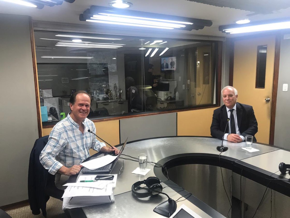 Mctornet's tweet photo. Intervista radio Platinm A seguito della visita del presidente Moreno Roma. Risaltato l’impegno italiano, manifestato dal Signor Presidente della Repubblica di collaborare nella lotta alla corruzione https://t.co/Qh5nlJR8DI