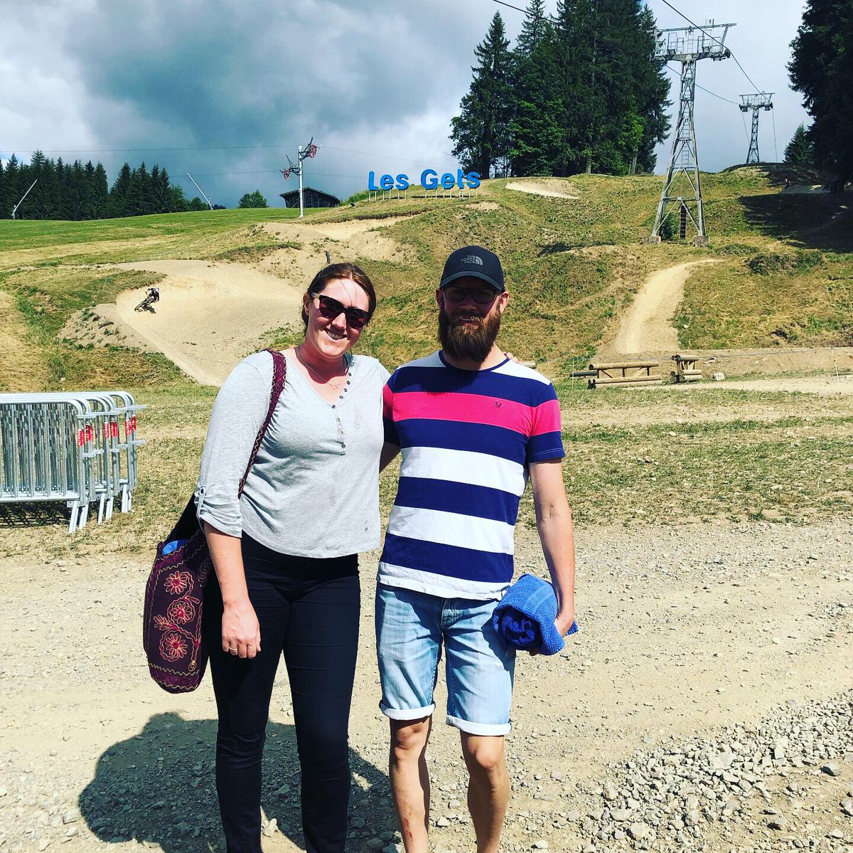 georginastring2's tweet photo. Brilliant weekend away on the bikes! #lesgets #mtbdownhillworldcup #frenchalps #gettingactive #mtblife https://t.co/FcDi5abfMQ