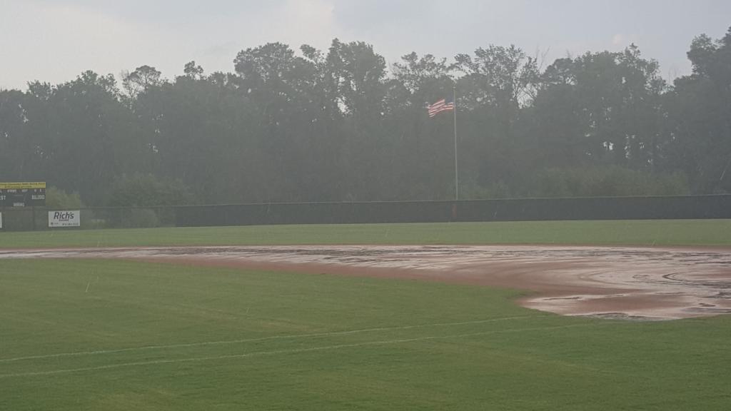 CoastalPreps's tweet image. The downpour lasted about 20 minutes and the field is now under water. Tonight's game has been postponed. Waiting to hear what the plan is for tomorrow