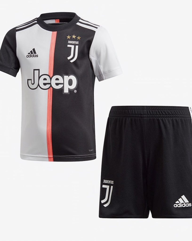 متوفر تيشيرت #اليوفي  الأساسي   اطفال 2020/2019 الآن في متجرنا ..