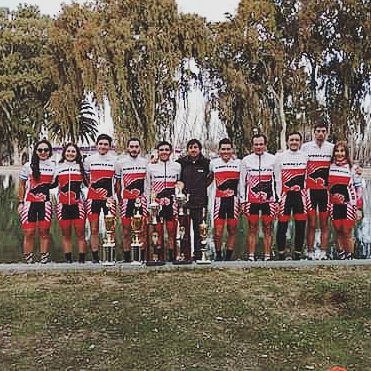 En otra extraordinaria performance, el equipo @venzoarg pudo festejar de la mano de varios de sus ciclistas, que dejaron su marca en el Campeonato Argentino de XCS. ¡¡¡FELICITACIONES!!!.