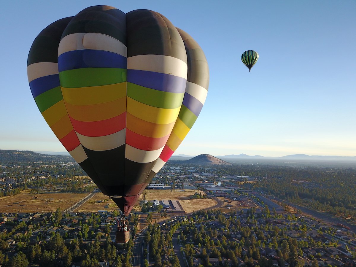 BalloonsBend's tweet photo. Here are some AMAZING arial photos courtesy of Bobby Galchutt, owner of High Desert Droneworks. It doesn't get much closer than this! You can check them out up close and personal at the Re/Max Key Properties Balloons Over Bend | July 26th-28th
SEE DETAILS: https://t.co/rskByqkUX6 https://t.co/1ExIQPL9hR