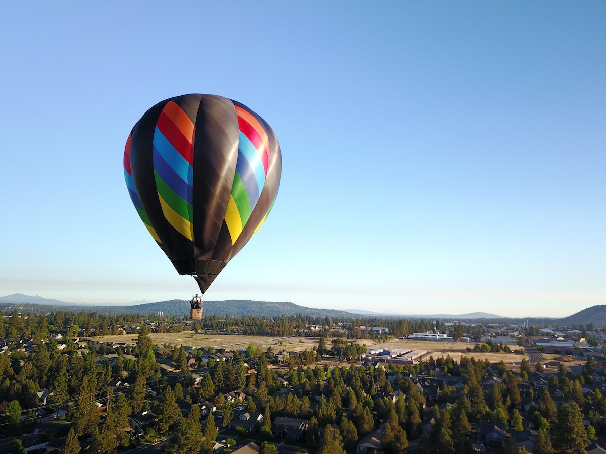 Here are some AMAZING arial photos courtesy of Bobby Galchutt, owner of High Desert Droneworks. It doesn't get much closer than this! You can check them out up close and personal at the Re/Max Key Properties Balloons Over Bend | July 26th-28th
SEE DETAILS: balloonsoverbend.com