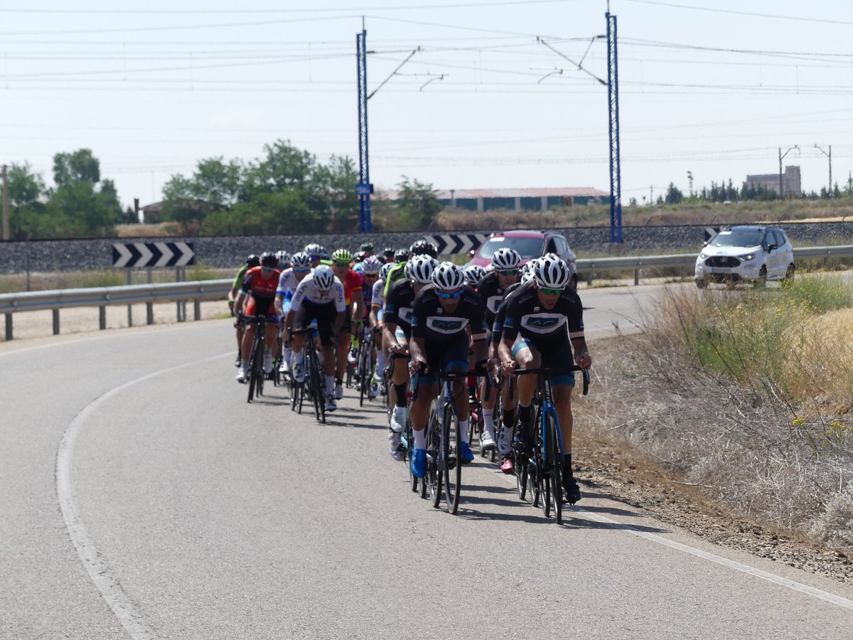 achotelsteam's tweet photo. Solo sabemos correr de esta manera.. 
Siempre en EQUIPO sea cual sea el resultado.. 
Siempre UNIDOS.

#juntos_somos_mejores

@AC_Hoteles 
@MarriottBonvoy 
@Giant_ESP 
@sportful 
@EnervitSpain 
@VW_es https://t.co/M26NdpfLBS