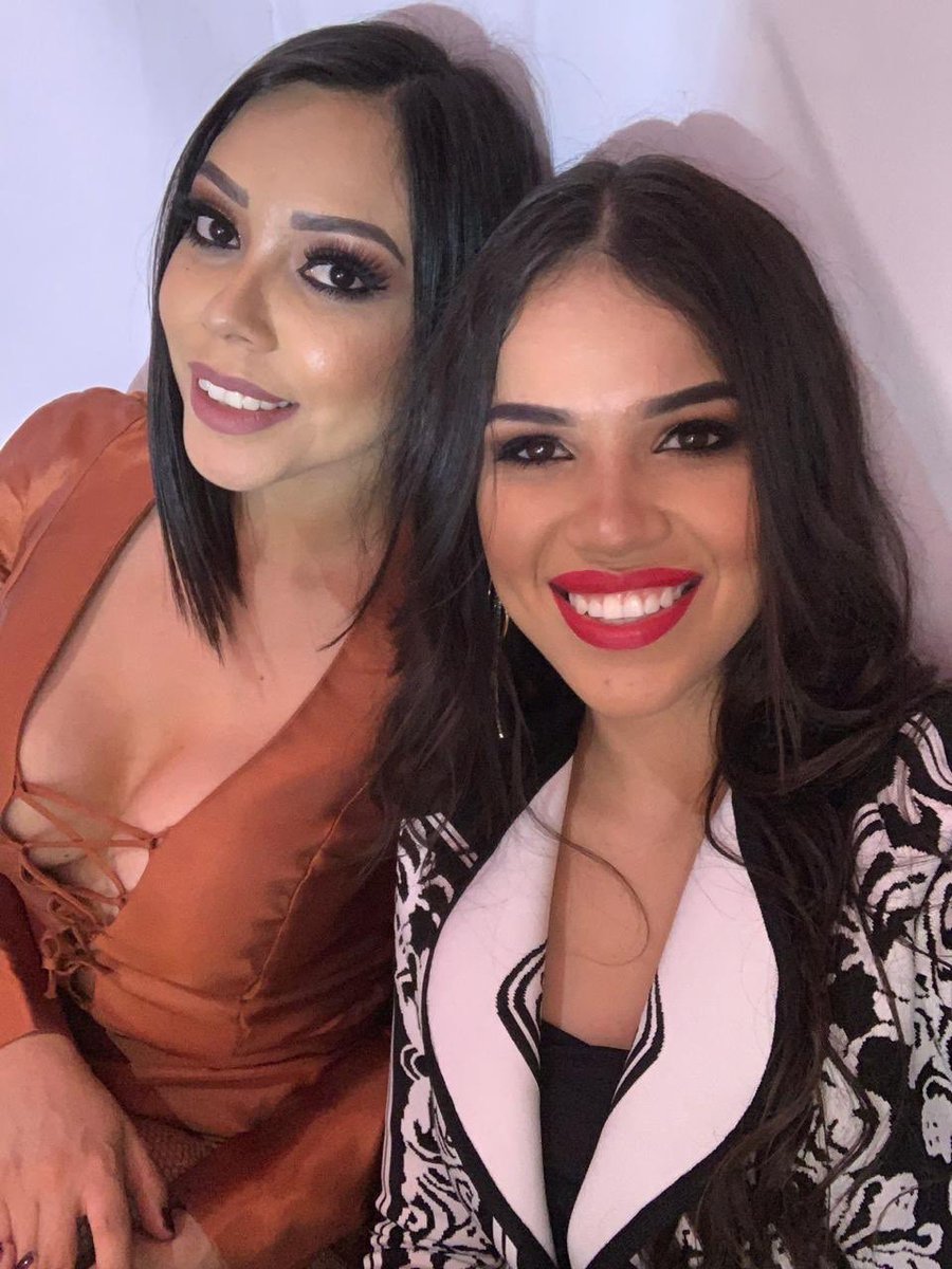 SilviaZepedaMx's tweet photo. Hace un año Dios me dio la dicha de conocerte 💖 😭❤ fui en busca de un sueño y Dios también me regalo una tía ✨ te amo y aquí estaré cuando necesites ❣ sin importar la distancia 📍 estás en mi corazón att: la ardilla voladora🐿 ¡SE PASÓ!
#felizcumpleaños #daliaduarte https://t.co/vldBaJPrqL
