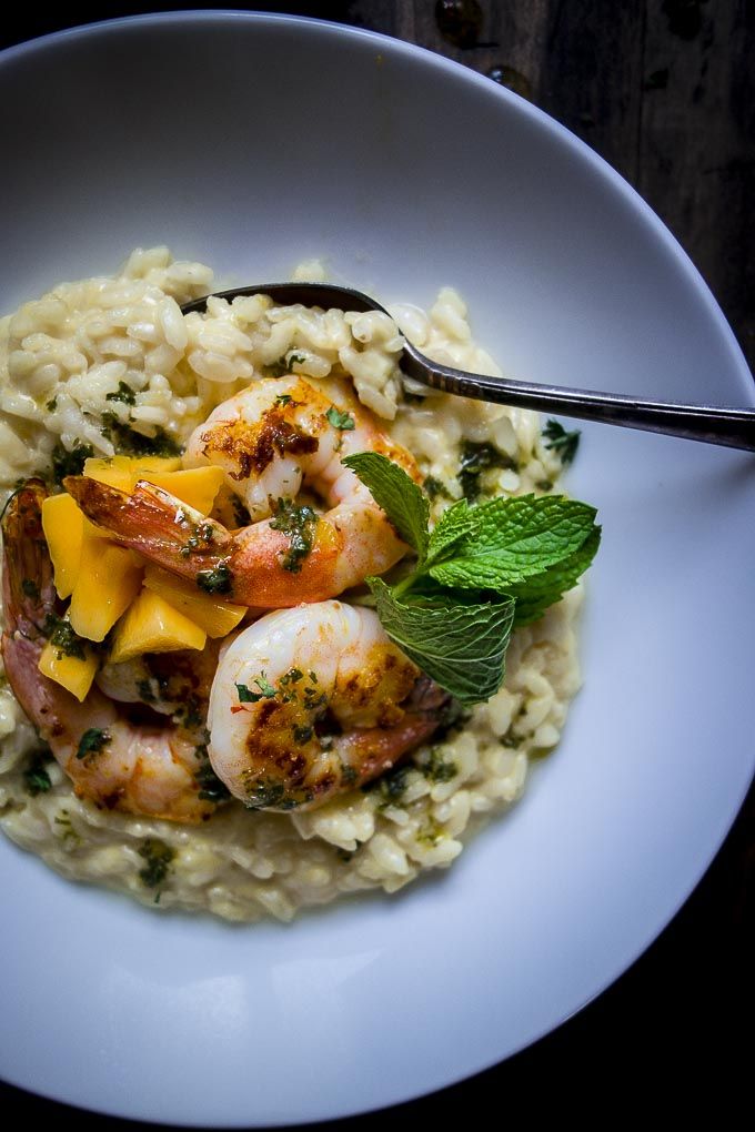 This Brazilian style coconut milk shrimp risotto is deliciously creamy, served with large plump, juicy shrimp and drizzled with fresh homemade chimichirri sauce. <a href="/lundbergfarms/">Lundberg Family Farms</a> #shrimprisotto #arboriorice #brazilianfood buff.ly/2WstQyU via <a href="/wenthere8this/">Danielle Wolter</a>