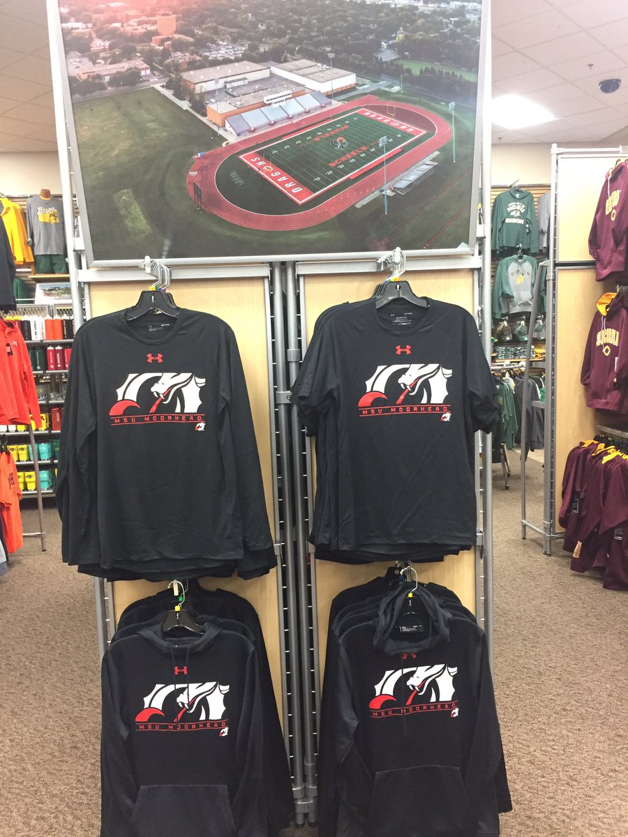 chad_markuson's tweet photo. Great Display of @MSUMDragons @MSUMoorhead Gear at the Moorhead @SCHEELS Get ready for the upcoming year now!!! https://t.co/qulBR9rwvi
