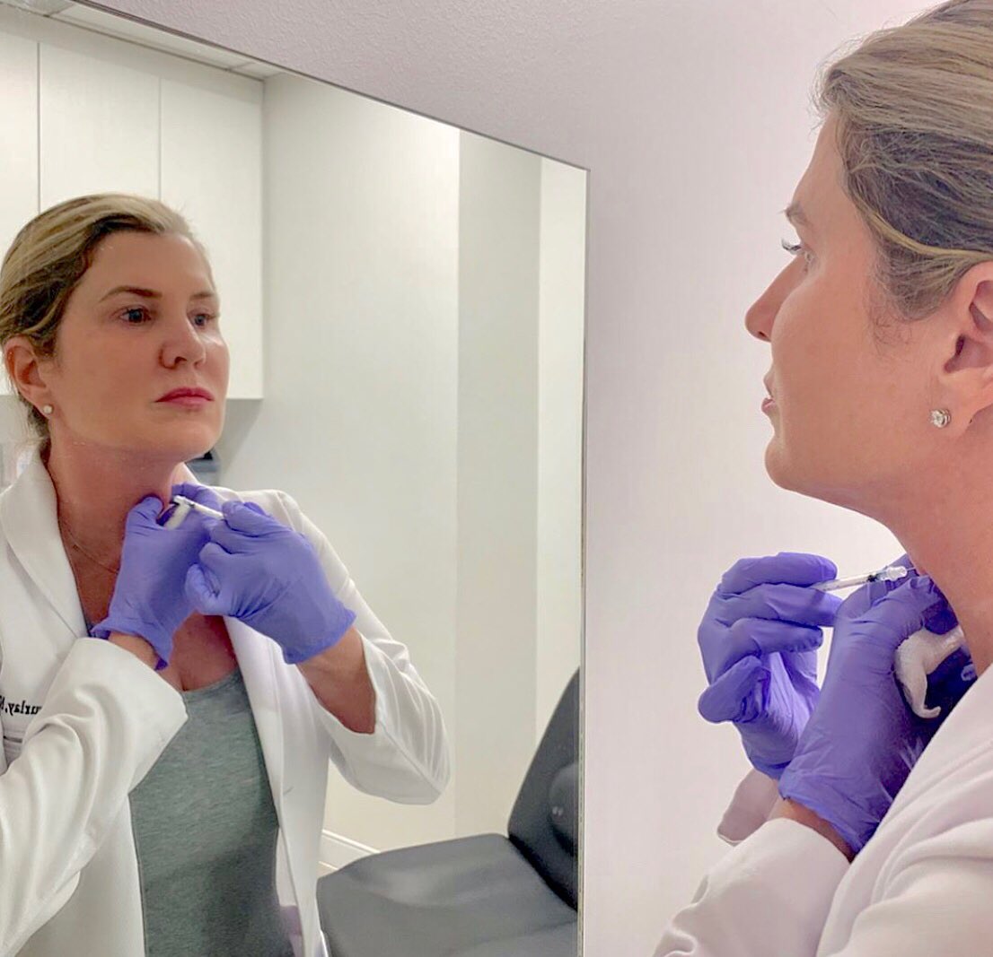 norahclair's tweet photo. Monday Mood @weplasticsurg - neurotoxin to prevent and treat vertical neck lines (platysmal bands). #norahclair #necklines #smoothskin #selfcare #plasticsurgery #NursePractitioner https://t.co/mb7g2Dw21R