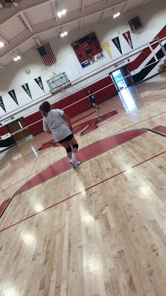 StarkCoVball's tweet photo. Open gym 💪🏽💪🏽 https://t.co/UMsl4ysRvk