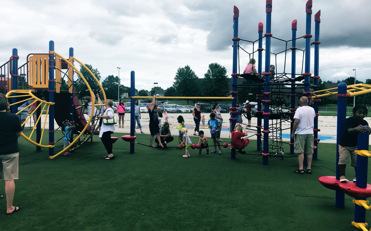 PrincipalPVE's tweet photo. We had a great turnout at our 2nd PVE Incoming Kindie Meet and Greet this afternoon.  Thank you to our families, staff, and PTA Board for attending!  Can’t wait to have these kiddos in our building everyday!!  ❤️🐶 #PVEProud #MakingConnections #BuildingRelationships https://t.co/UGdLe2sgu4
