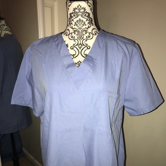 labella_cbd's tweet photo. So good I had to share! Check out all the items I'm loving on @Poshmarkapp #poshmark #fashion #style #shopmycloset #sbscrubs: https://t.co/H6NffehZTT https://t.co/NMjOte3O2E