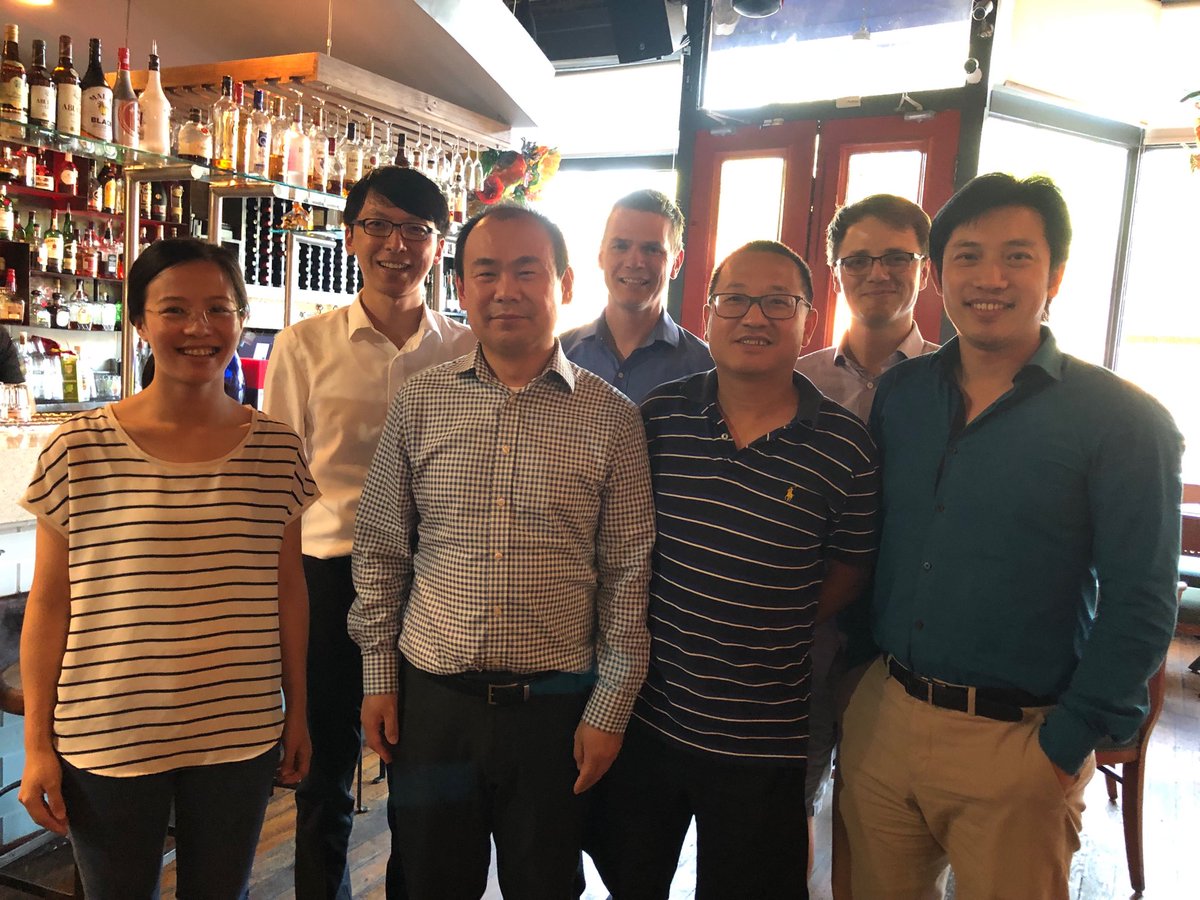 PhDpingxia's tweet photo. Old and current physics residents met with former program director ⁦@AGodleyPhD⁩ #AApm2019 #CleClinicCancer https://t.co/bvpmTNJK9P