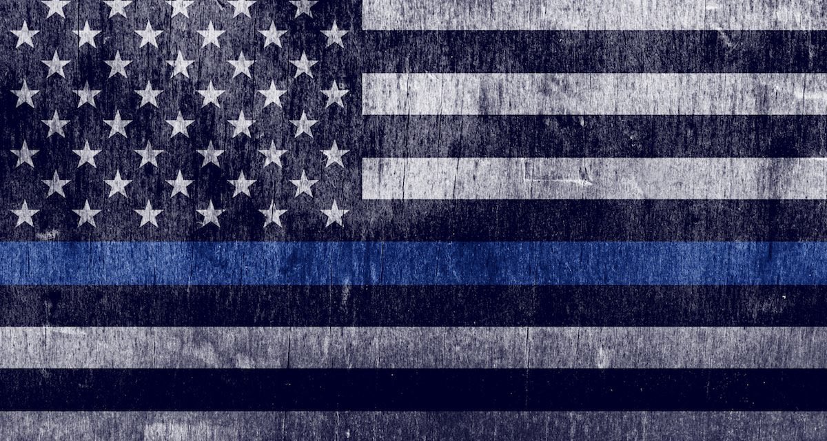 They claim this flag is racist. We've got something to say about that.

Let's post it everywhere.

lawenforcementtoday.com/blue-lives-mat…