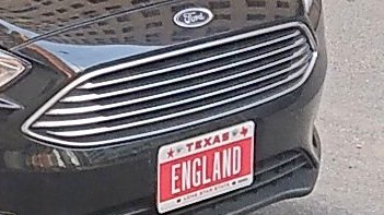 SxTroll's tweet photo. Is it #Texas, or is it #England?! I'm confused! Some chap got a pretty wicked number plate here! https://t.co/8Y45uxUHw0