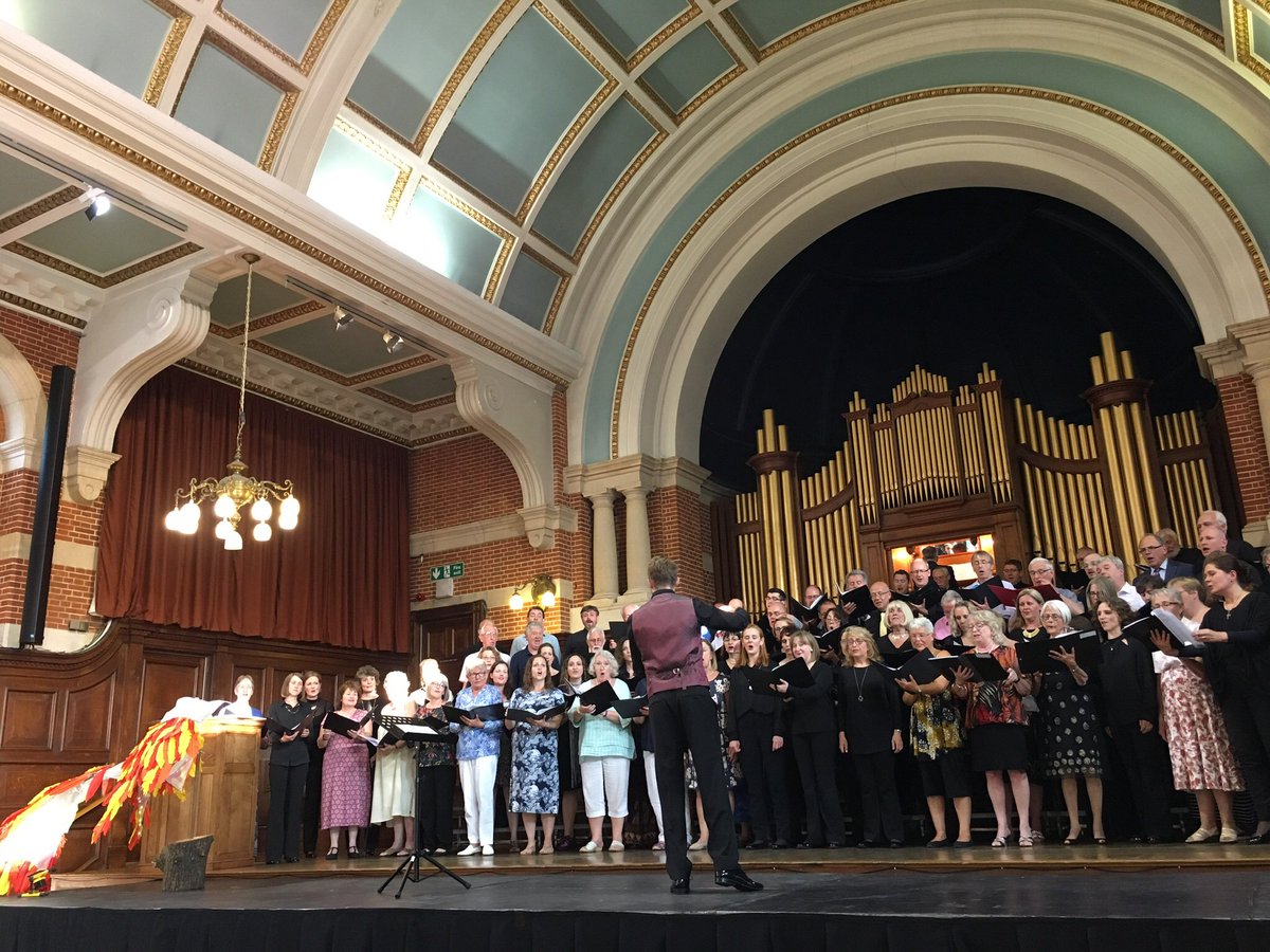 readingphoenix's tweet photo. What a superb evening on Saturday at the Gala Concert @UniofReading. Thank you to all our former members who participated and our brilliant organisers, a moving and celebratory end to our golden season. See you in Sept!
#rpc50 https://t.co/4OcLqtpKg3