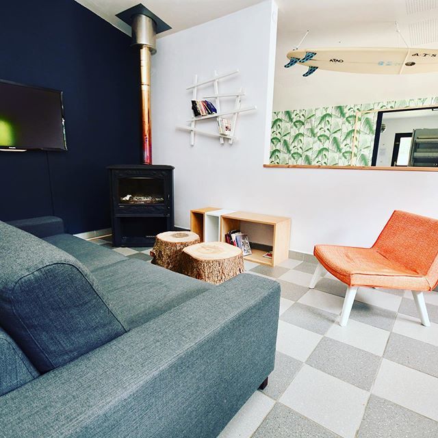 naeco_hostels's tweet photo. Lire un livre, organiser sa session surf, boire un verre entre amis, preparer sa rando ou tout simplement ne rien faire, profitez de notre salon commun ! #hostel #sharedspace #serelaxer #partager #surfhouse #surfhousebretagne #gitedetape #finisteretouri… https://t.co/Zr2F5u5dmg https://t.co/EcXVoli1R4