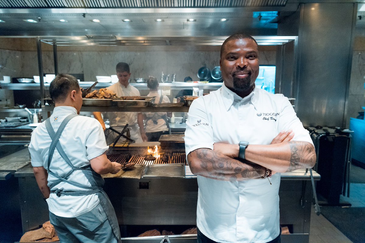 chef_bennym's tweet photo. Confidence in Your Skills and Ability will ALWAYS Look good on You,No matter where You are in the world.@rockpoolbarandgrillsydney 🇦🇺 @schickmen_sa #TheManIam #chefknowsbest #respectyourcraft #ifyouknowyouknow #cheflife #lovewhatyoudo #dowhatyoulove #sponsored https://t.co/wtxhQMHBTK