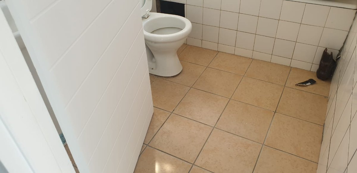 ComfProperty tweet picture