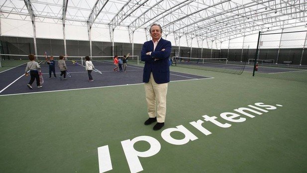 “Las empresas deben ser menos piramidales y tener menos jefes”
Un poquito de empresa, ética, comunicación, el seguro, liderazgo, gestión de personas, #EconomíadelBienComún y responsabilidad por Juan José Almagro bit.ly/2YY2jqE <a href="/NotGip/">Noticias de Gipuzkoa</a>