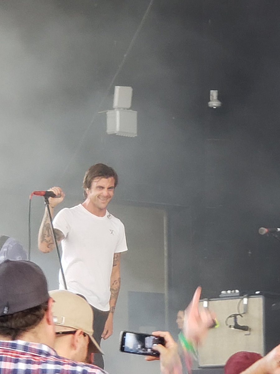 dhack1280's tweet image. I have not once witnessed a bad  @AnthonyGreen set. Ever. No such thing exists. #Indy @circasurvive