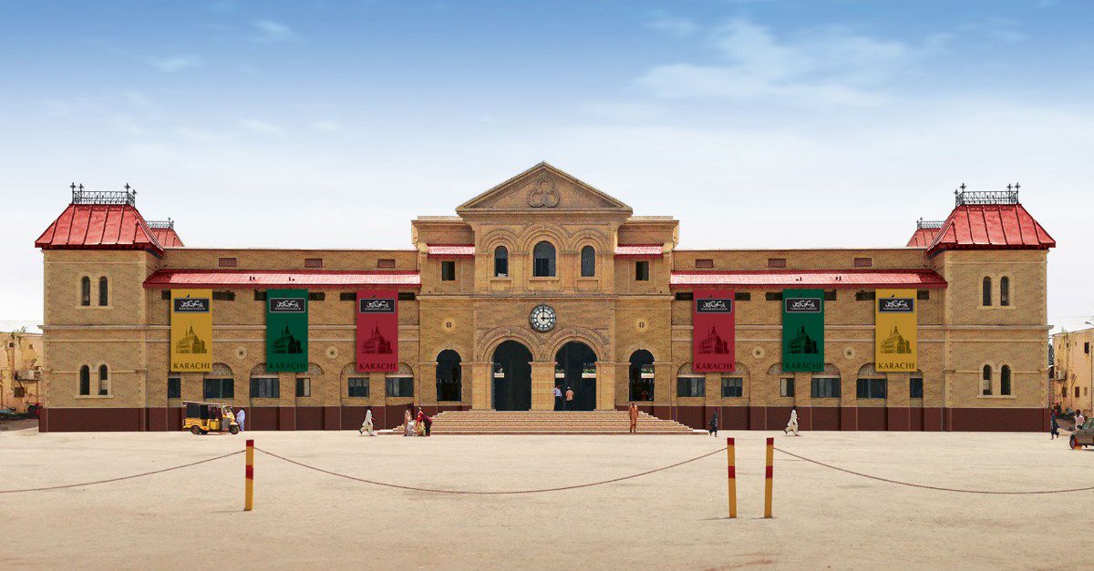 starlinkspr's tweet photo. New look of Cantt Station Karachi. On an average around 5000 people travel from Cantt station daily and This Building is now an announced protected heritage by Government of Pakistan.

#pursukoonfestival #pursukoonkarachi #childrensfestival #ShehereFunn #Karachi #CanttStation https://t.co/HaZdi1b16g