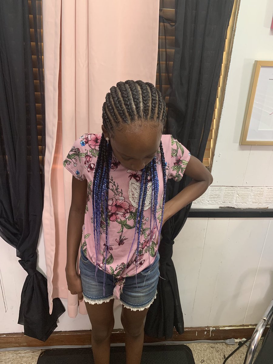 __prettyflossay's tweet image. SassySLAYY 💕
BACK IN BUSINESS 
#Feedins #straightbacks #twofeedins #braids #stylist #slay #sassyslayy