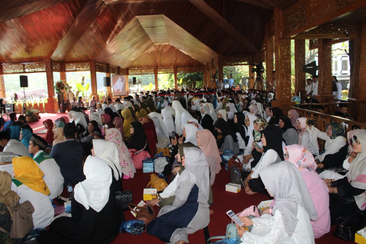 Tabligh Akbar dalam rangkaian #HUTPurwakarta Kabupaten Ke 51 &amp; Kota Purwakarta Ke 188 <a href="/ratna_anne/">anne ratna mustika</a> <a href="/DiskominfoPWK/">Diskominfo Purwakarta</a> <a href="/Kaharti_PWK/">kaharti.purwakarta</a>