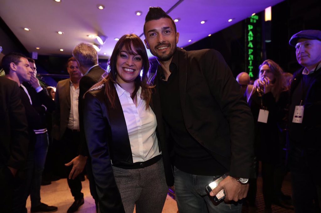 LuciaBarbuto's tweet photo. #Banfield presente en la entrega de #PremiosSuperliga Una noche de fiesta para el fútbol argentino! https://t.co/FdXEHl2Tw8